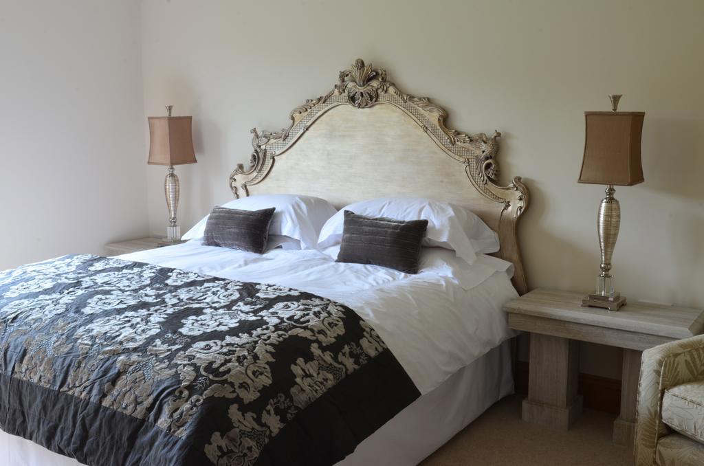 Llwyn Helyg Country House Hostal Carmarthen Habitación foto
